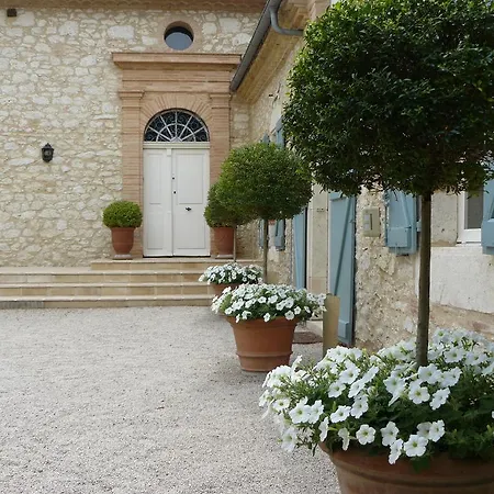 לינה וארוחת בוקר Chateau Larroze Cahuzac-sur-Vère